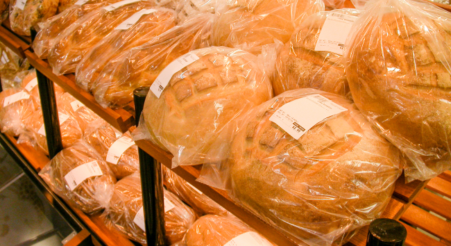 bread bag packaging with less ink and label